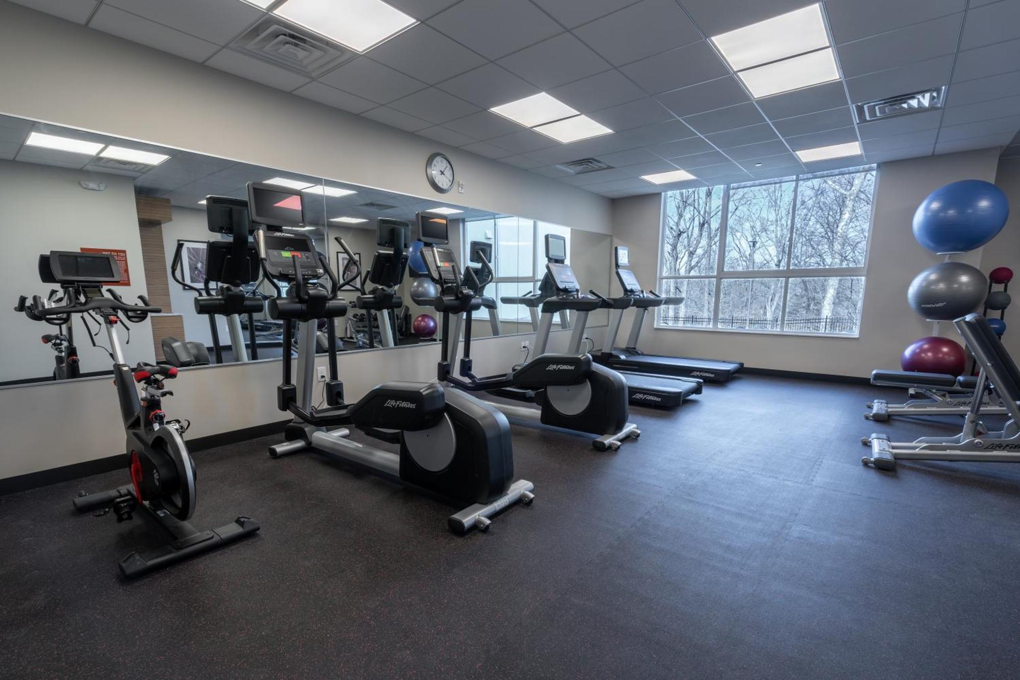 Towneplace Suites By Marriott Clinton Extérieur photo